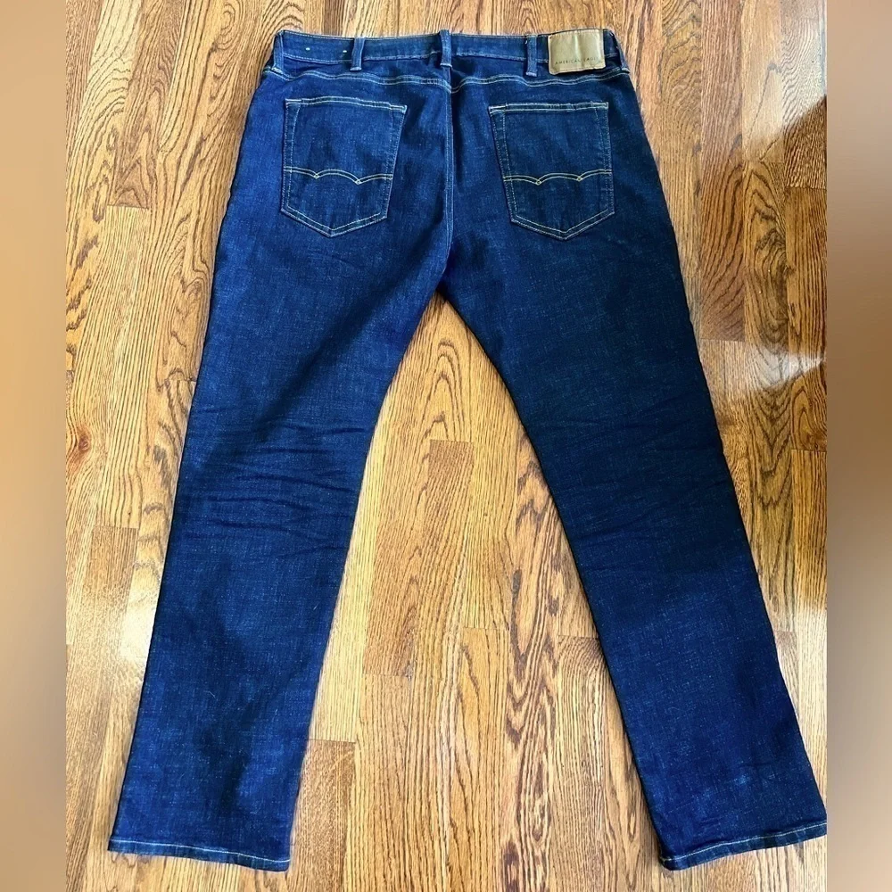 Men’s American Eagle slim straight dark wash jeans. NWOT size 38x32